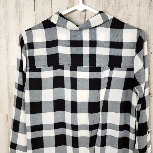 New York & Company Plaid Button Down Shirt Black and White Size Small - Picture 5 of 10